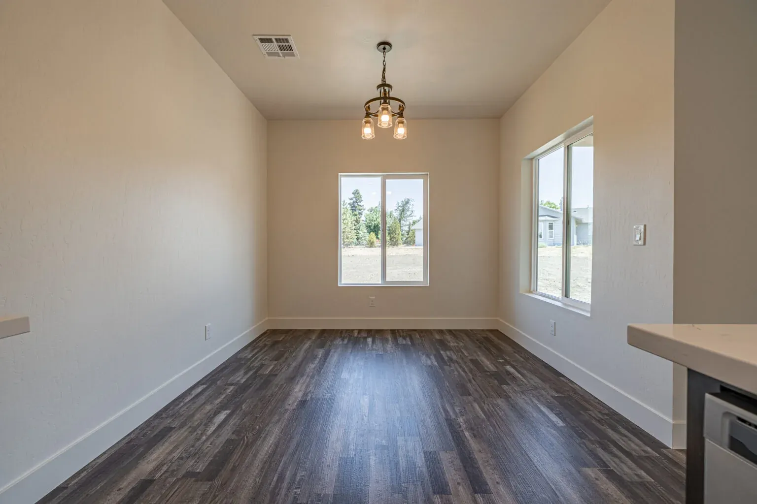 Sunset Retreat Model: Dining room