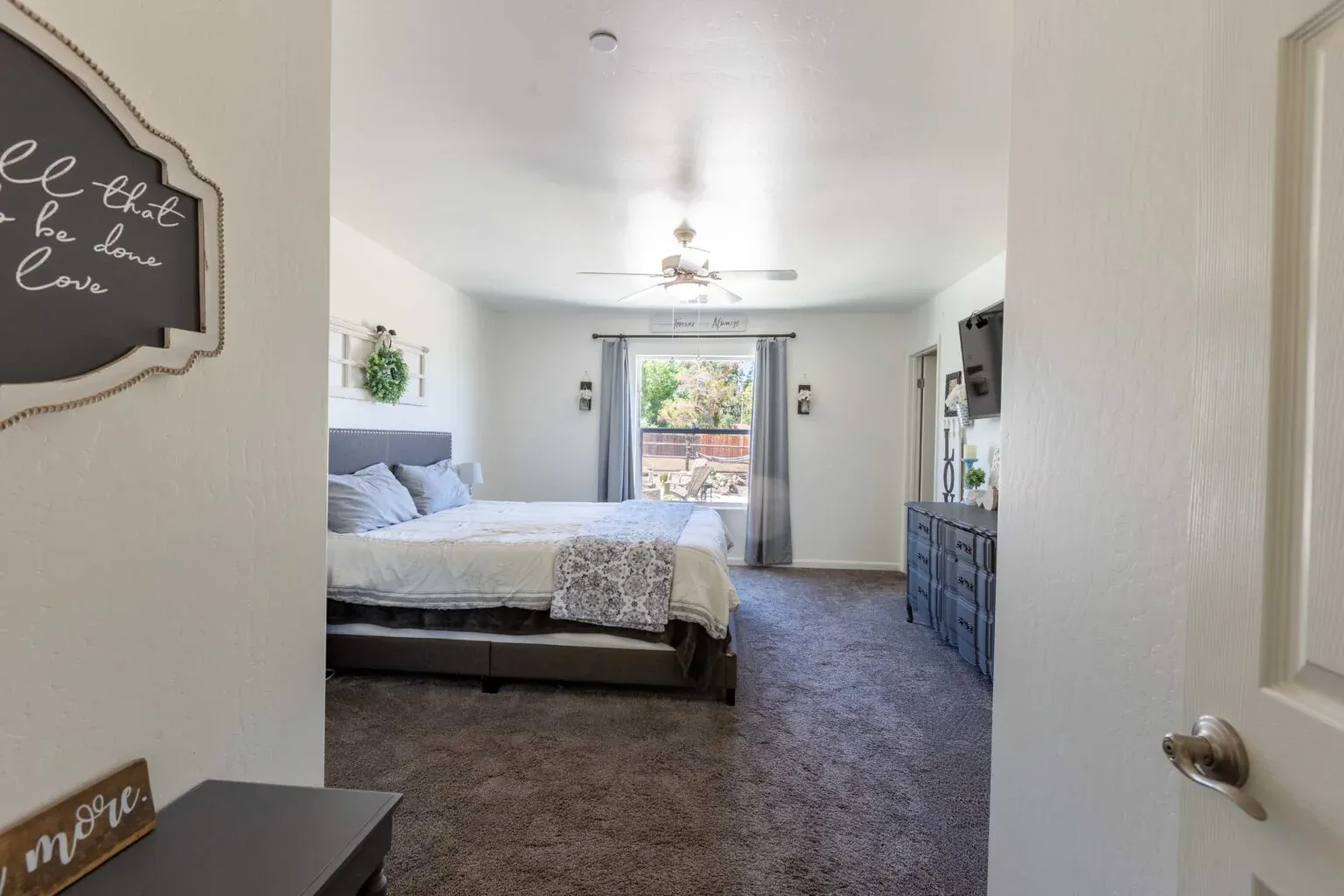 Tranquil Oasis: Primary bedroom