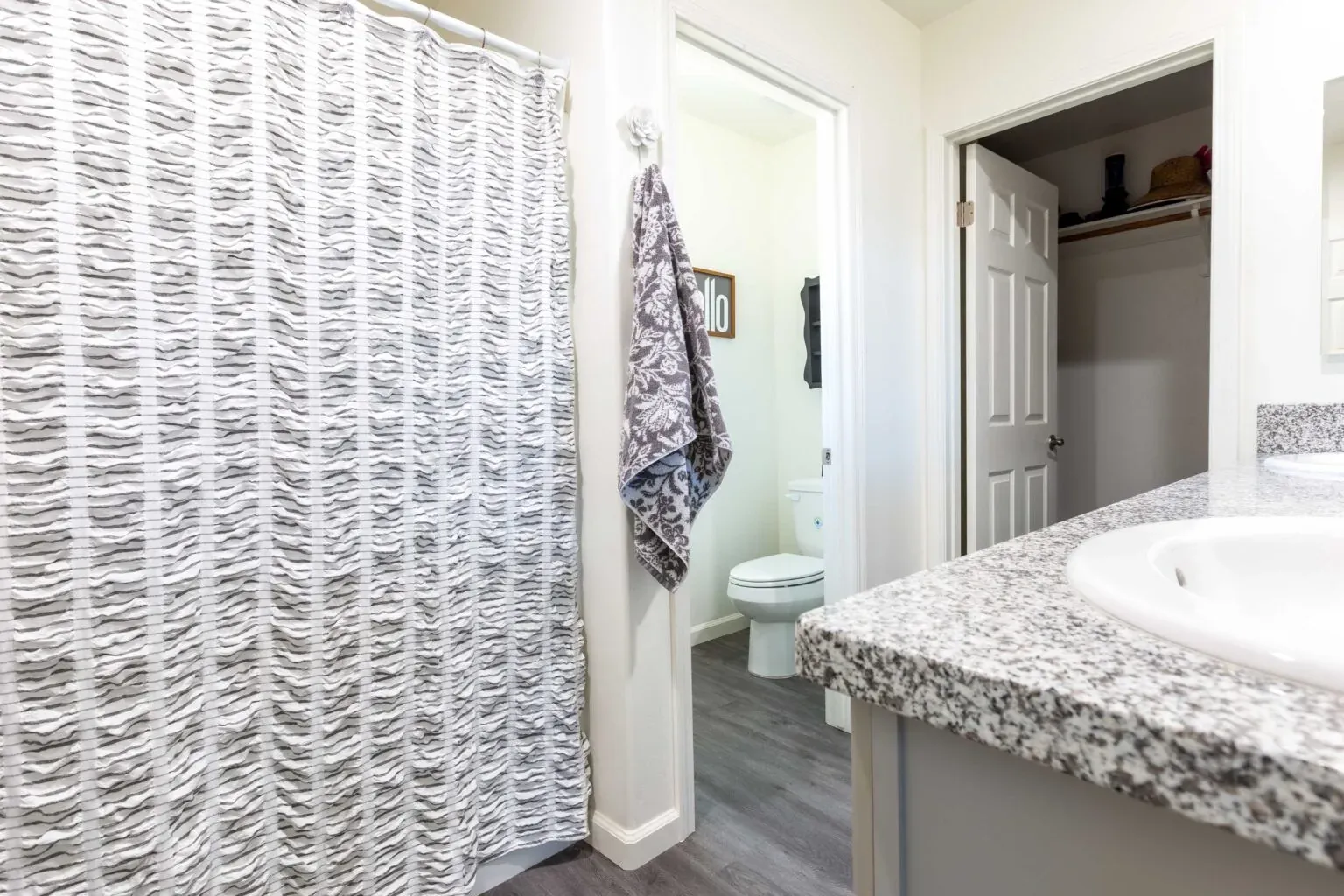 Tranquil Oasis: Primary bathroom
