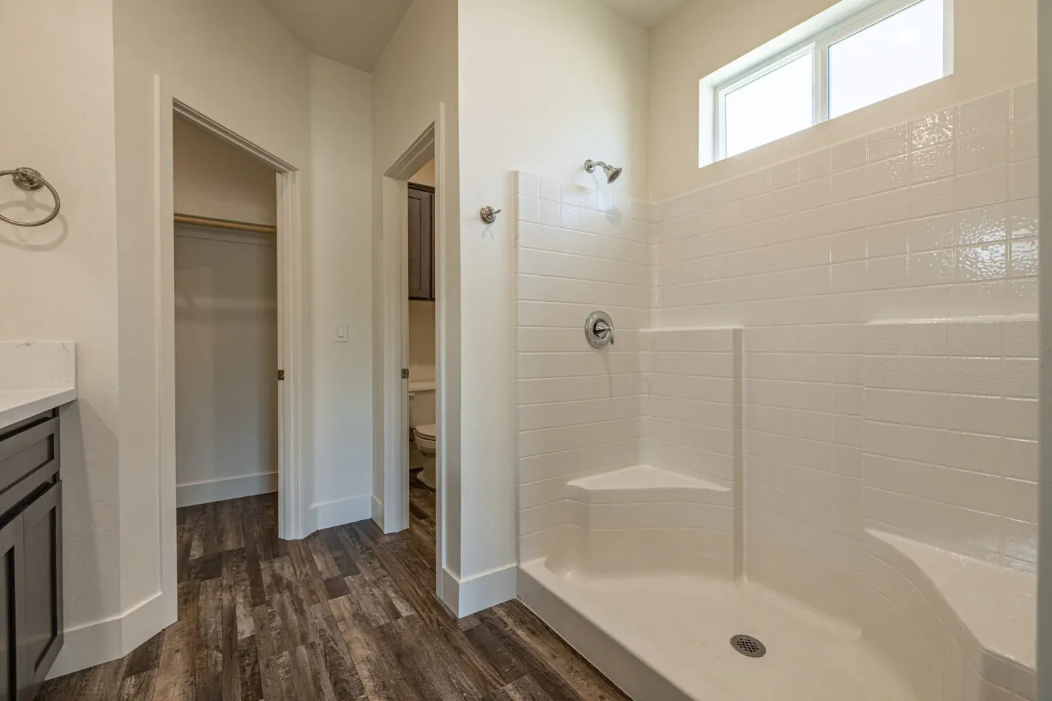 Sunset Retreat Model: Bathroom 1